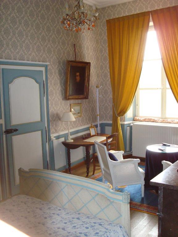 Chateau D'Autigny-La-Tour Bed & Breakfast Room photo
