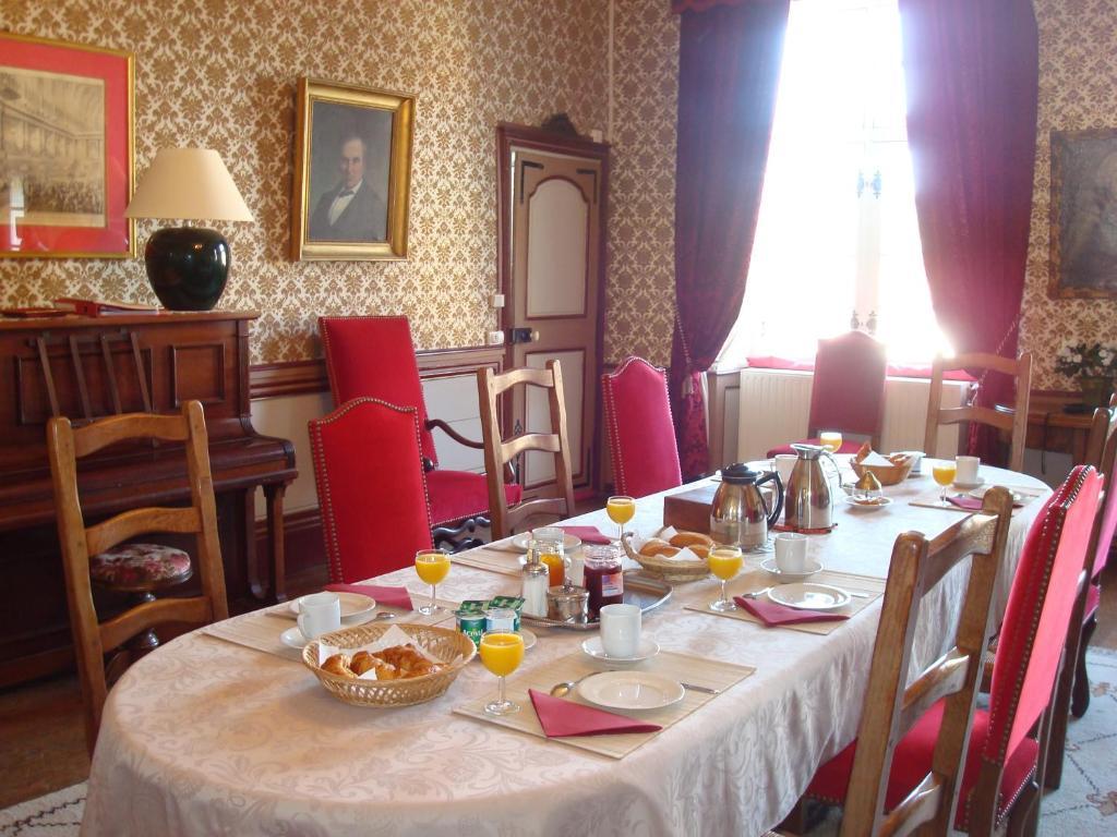 Chateau D'Autigny-La-Tour Bed & Breakfast Room photo
